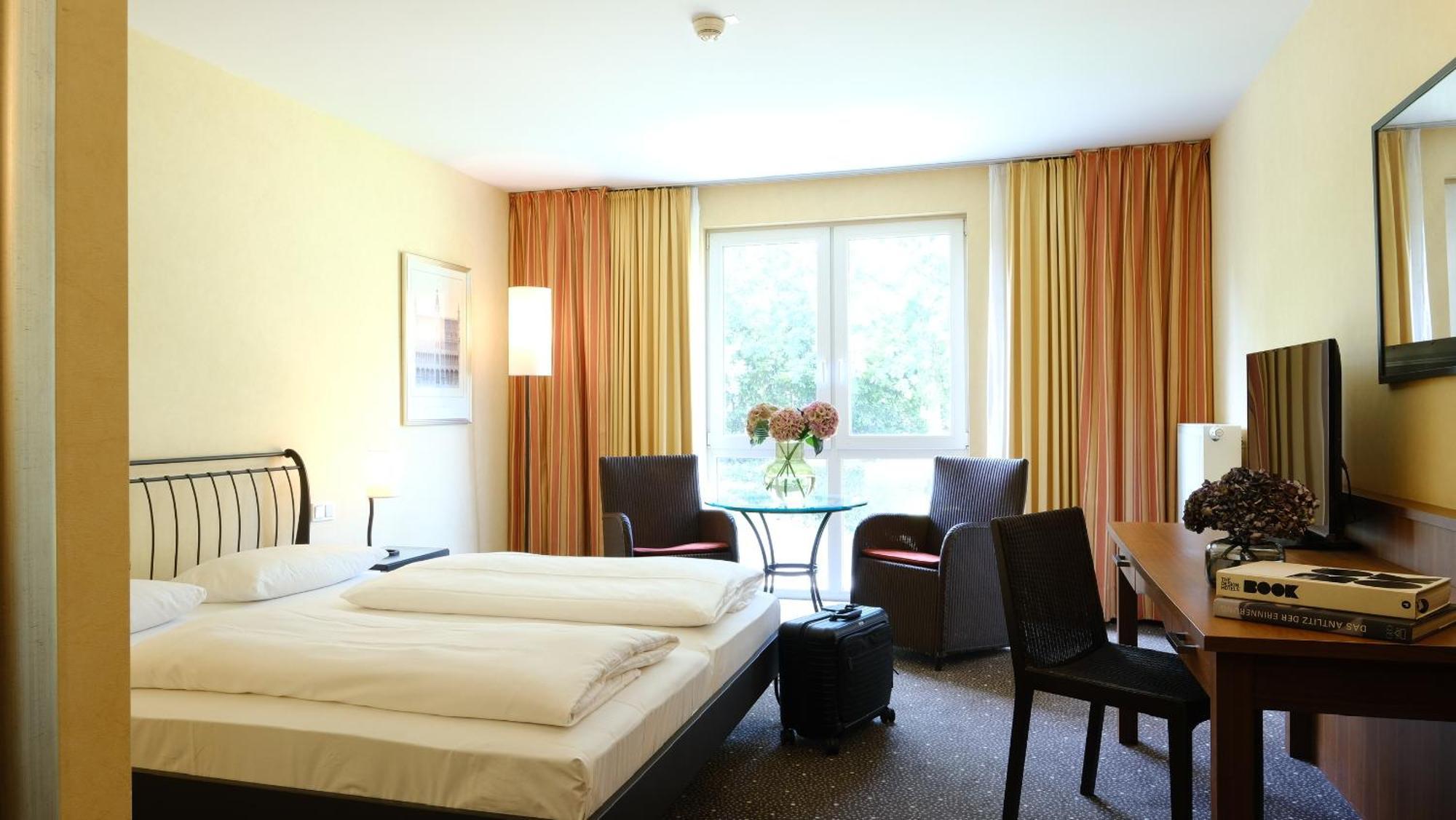 Ramada By Wyndham Duesseldorf Ratingen Hotel Exterior foto