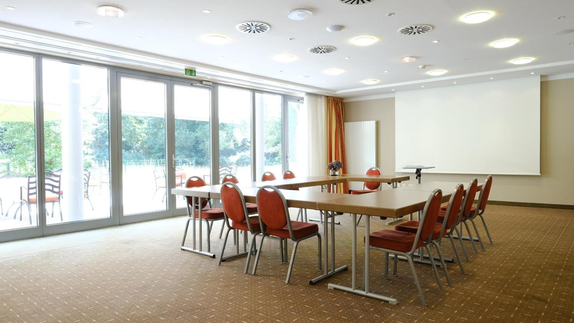 Ramada By Wyndham Duesseldorf Ratingen Hotel Exterior foto