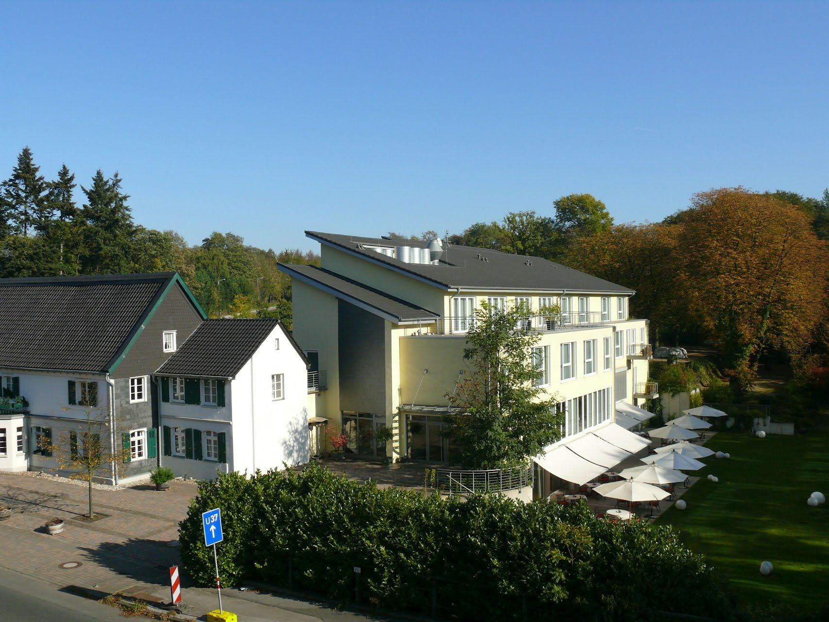 Ramada By Wyndham Duesseldorf Ratingen Hotel Exterior foto